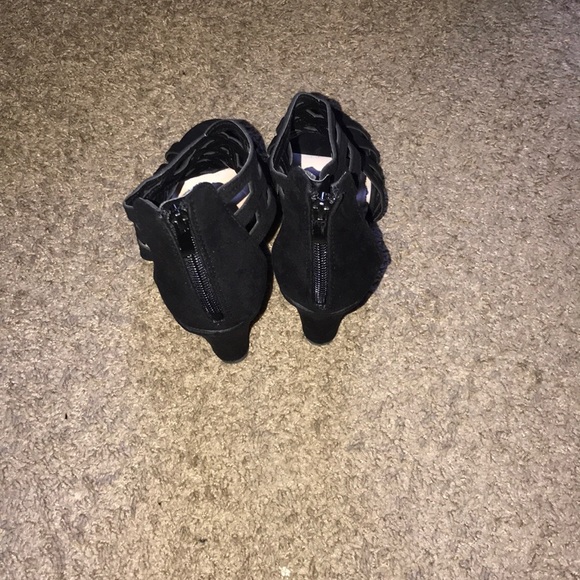 Wedge Heels - Picture 4 of 4